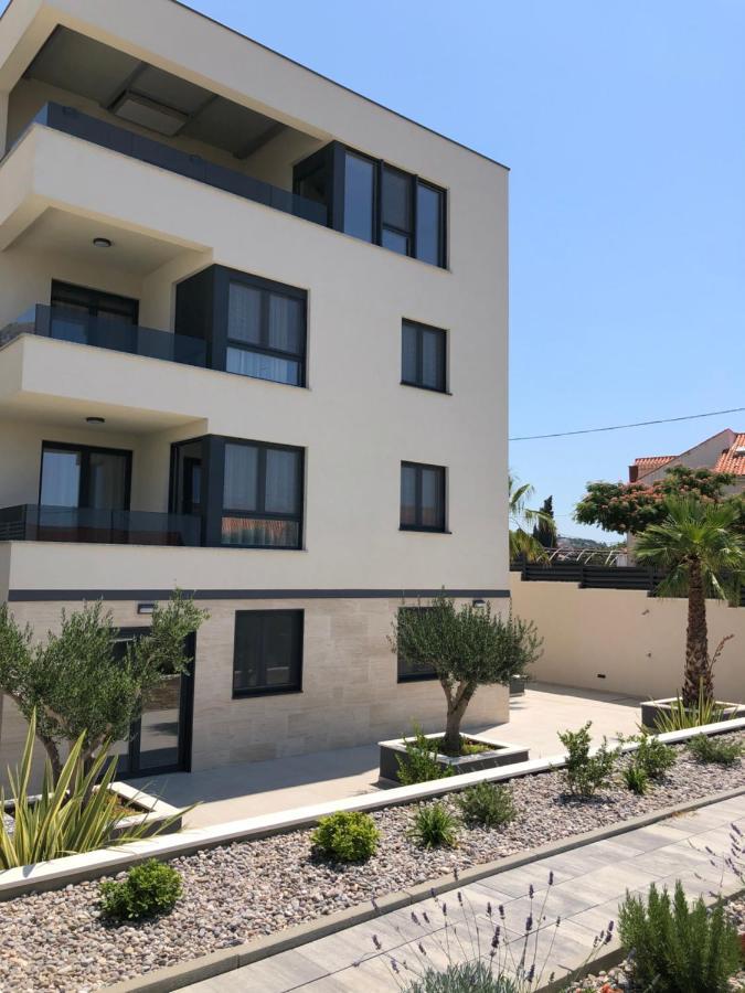 Apartments Villa 19 Подстрана Экстерьер фото