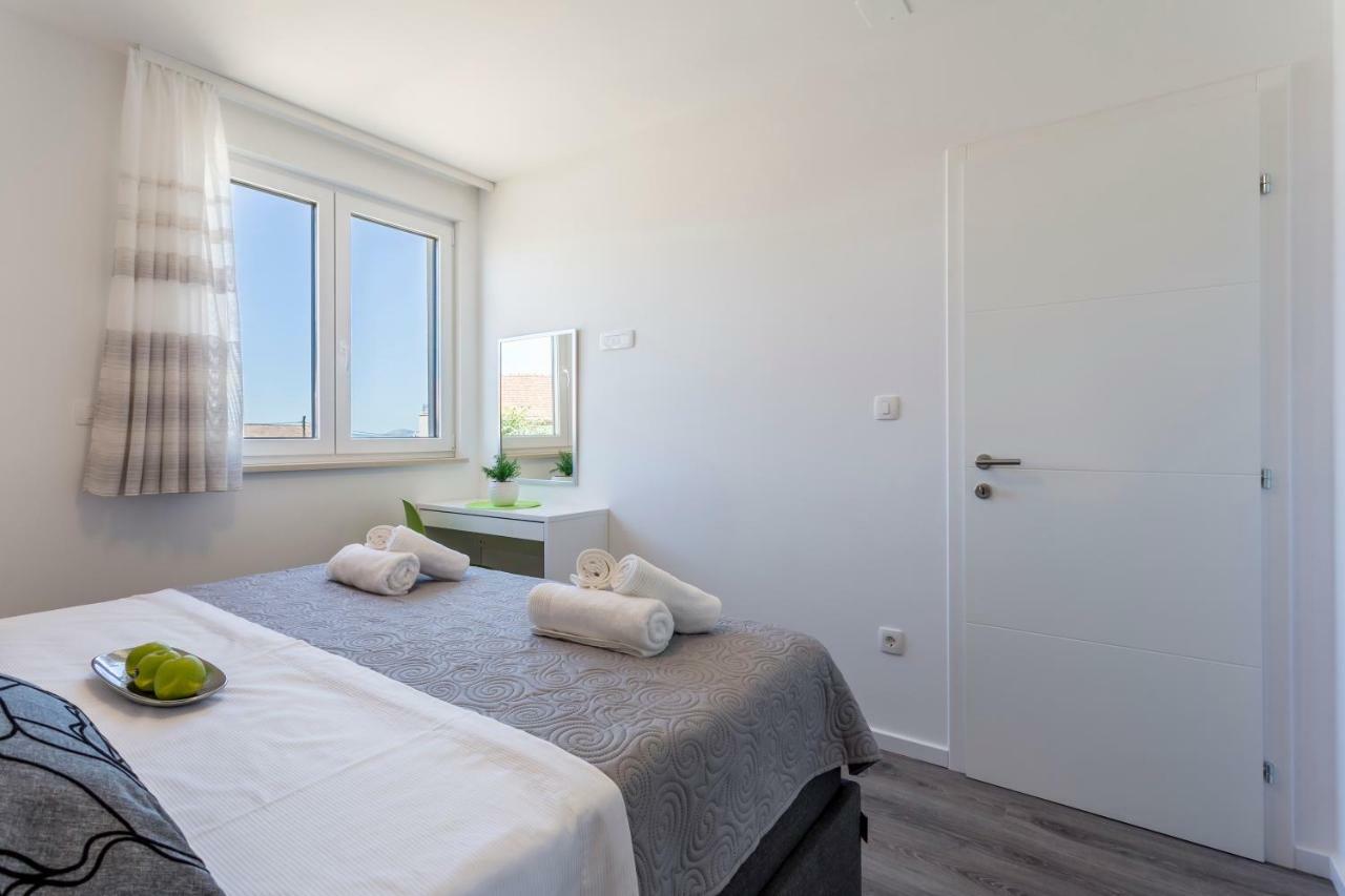 Apartments Villa 19 Подстрана Номер фото