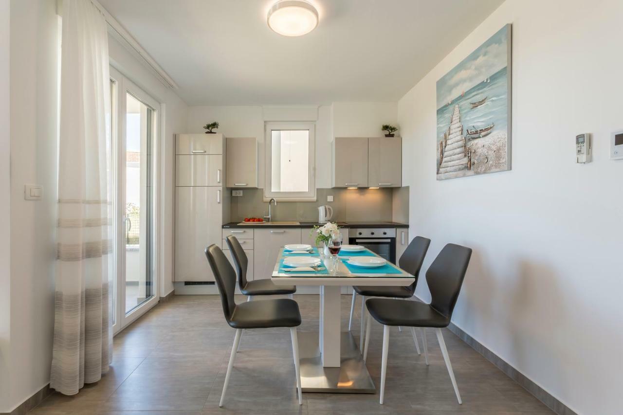 Apartments Villa 19 Подстрана Экстерьер фото