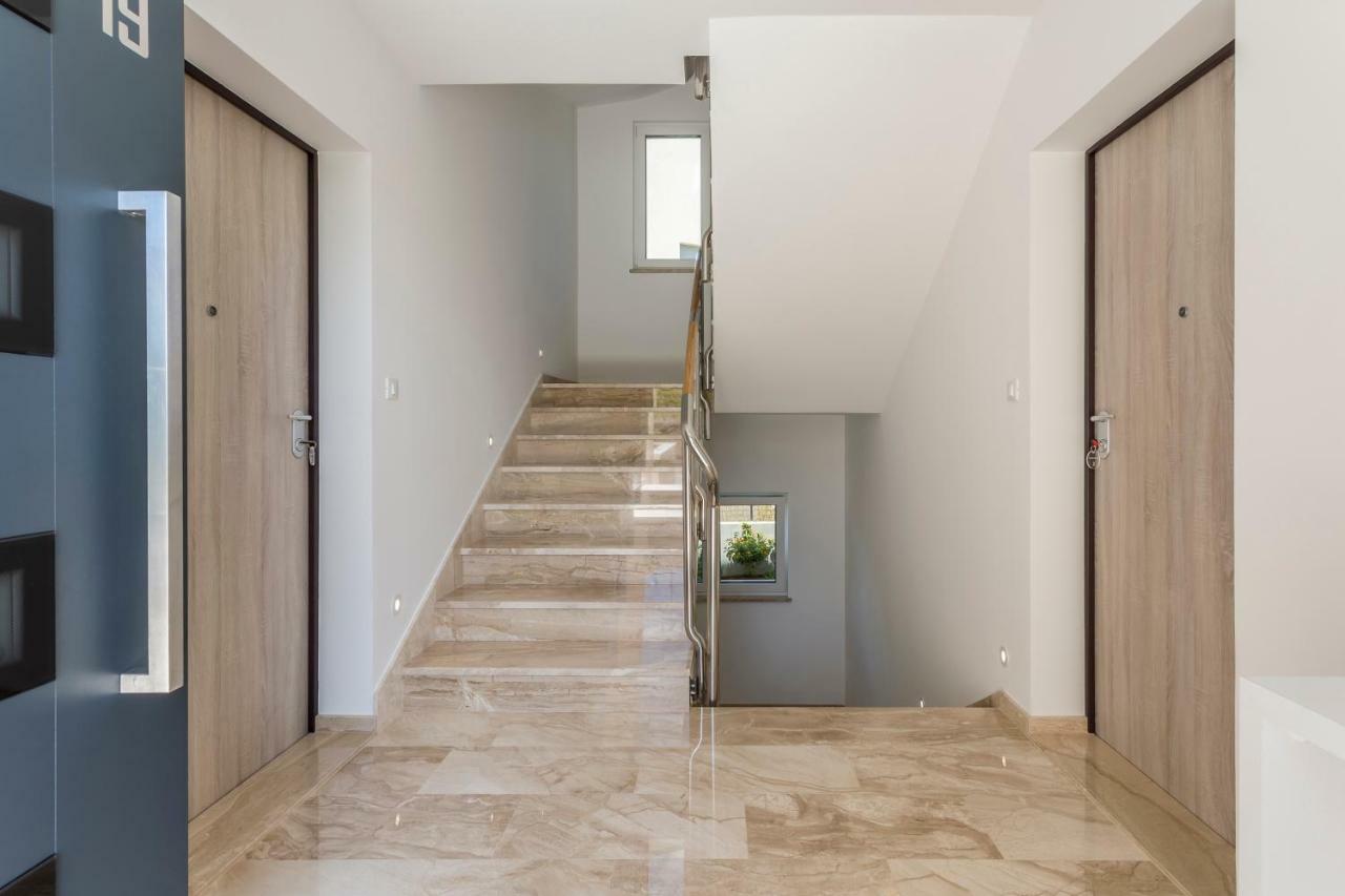 Apartments Villa 19 Подстрана Экстерьер фото