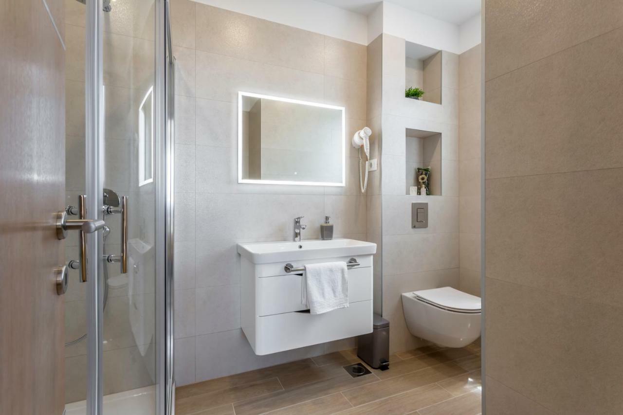 Apartments Villa 19 Подстрана Экстерьер фото
